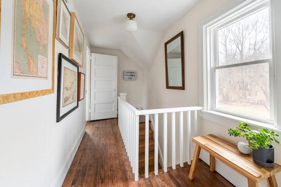 Hillcrest Cottage - Charming Cottage with hot tub and view! House in Pennsylvania