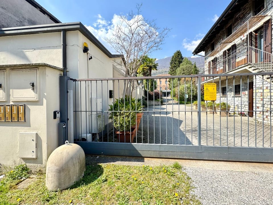 Ibiscus lago di Como Apartment in Dongo