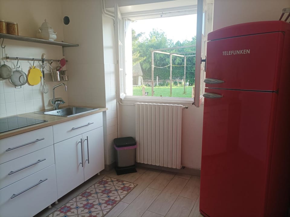 Kitchen or kitchenette, Kitchen or kitchenette