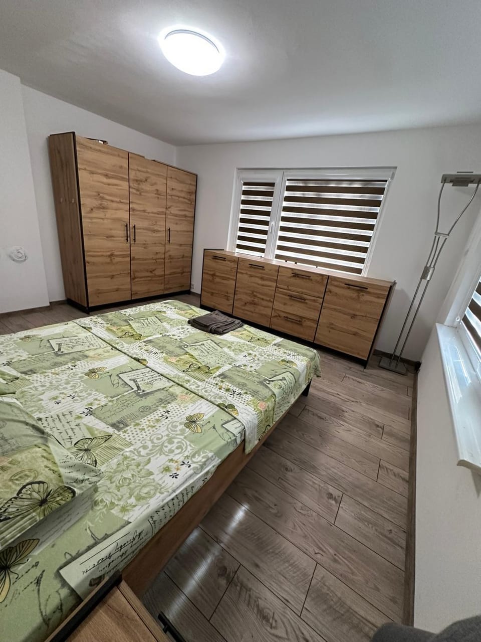 Bed, Photo of the whole room, Bedroom, wardrobe