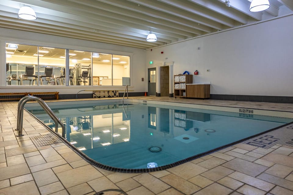Swimming pool, Swimming pool