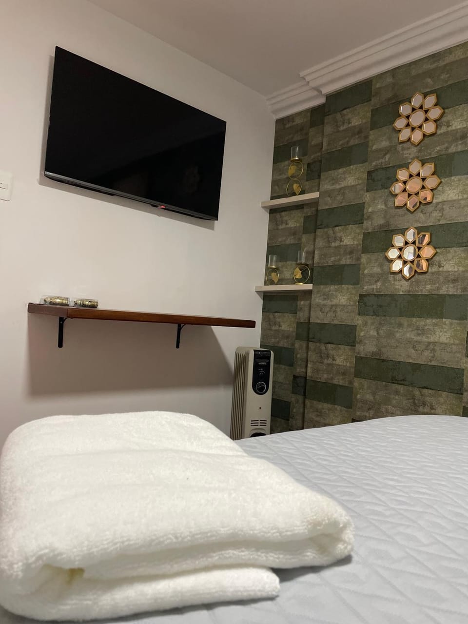 TV and multimedia, towels
