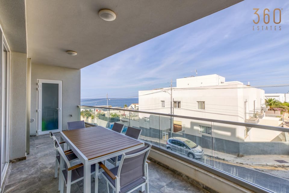 Patio, Day, Natural landscape, View (from property/room), Balcony/Terrace, Living room, Seating area, Dining area, Sea view