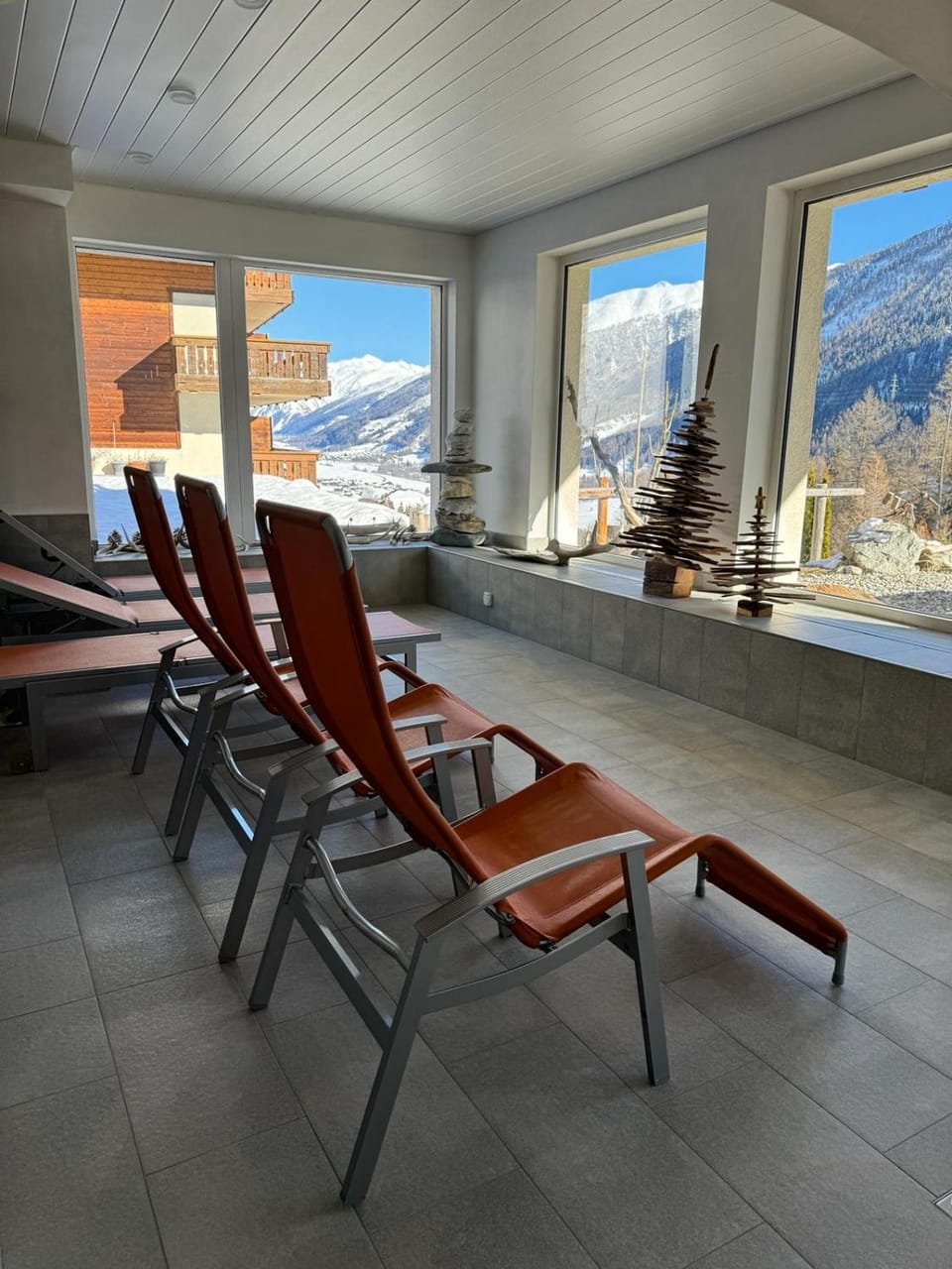 Seating area, Mountain view