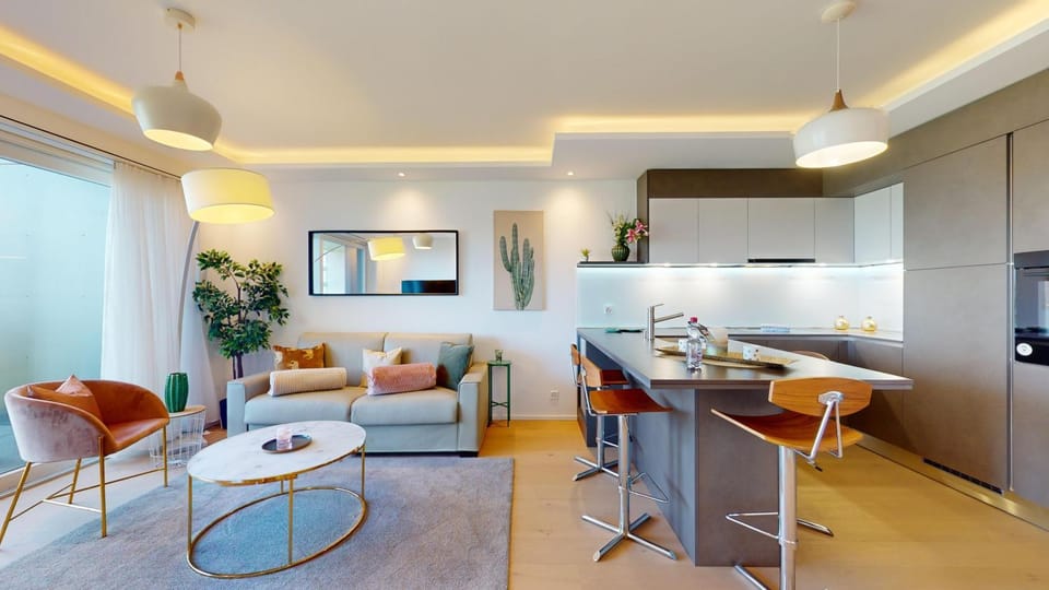 Kitchen or kitchenette, Living room