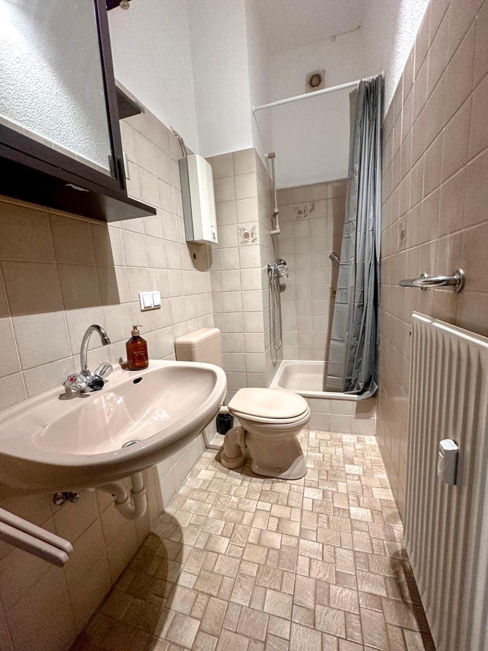 Shower, Toilet, Bathroom