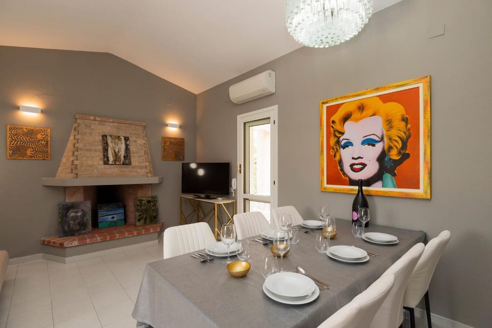 TV and multimedia, Dining area