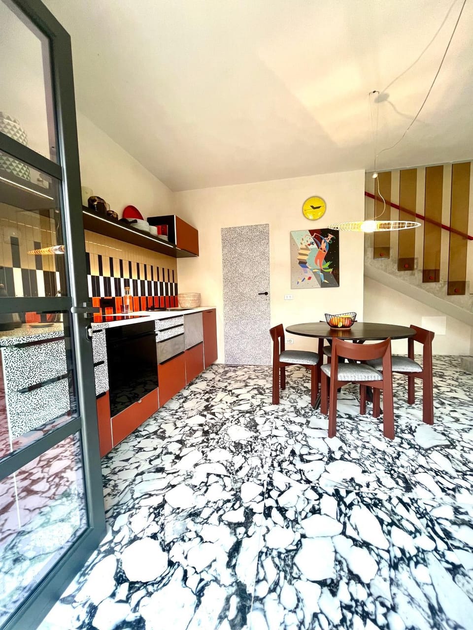 Facade/entrance, kitchen