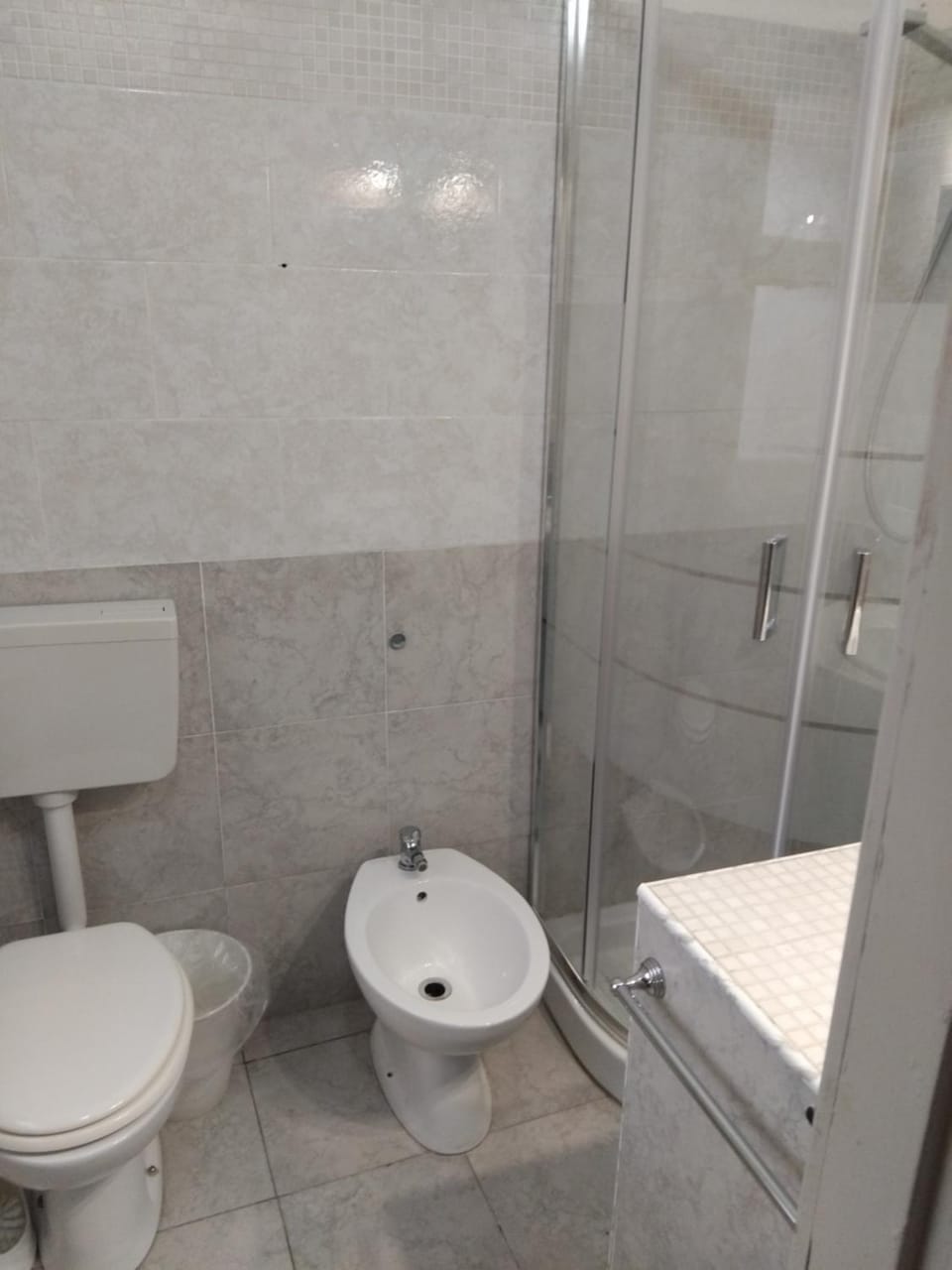 Shower, Toilet, bidet