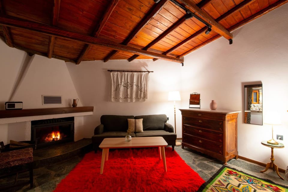 Living room, Bedroom