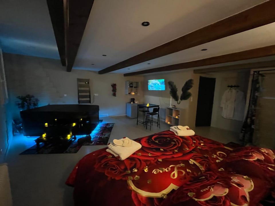 View (from property/room), Photo of the whole room