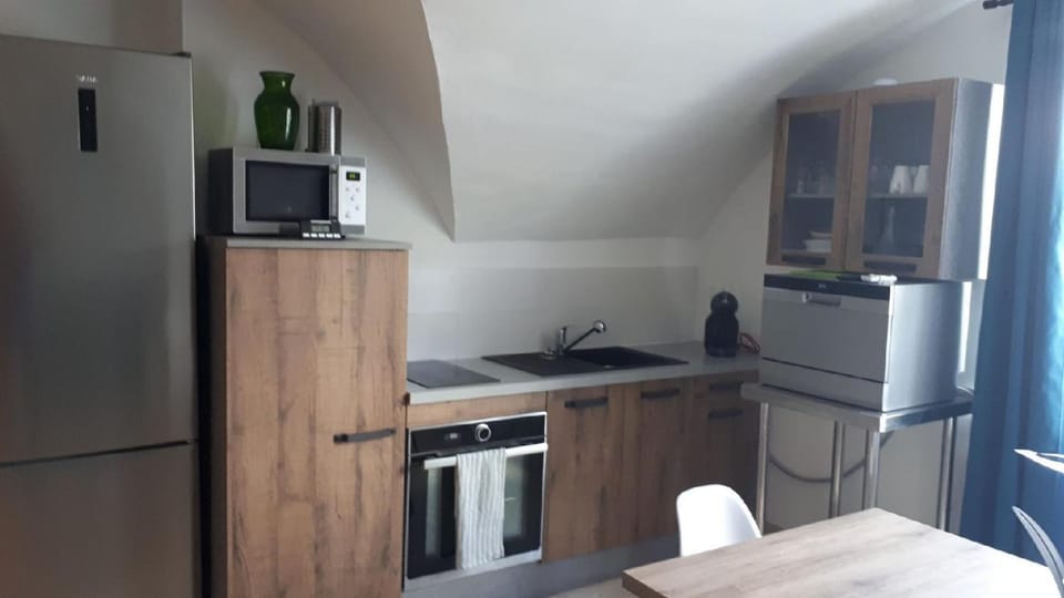 Studio équipé St Ambroix vue rivière Apartment in Auvergne-Rhône-Alpes