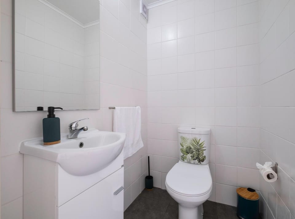 Toilet, Bathroom