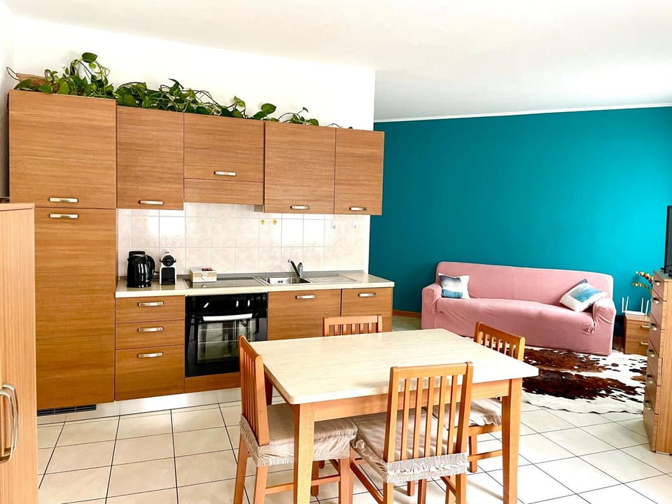 Dining area, stove, kitchen