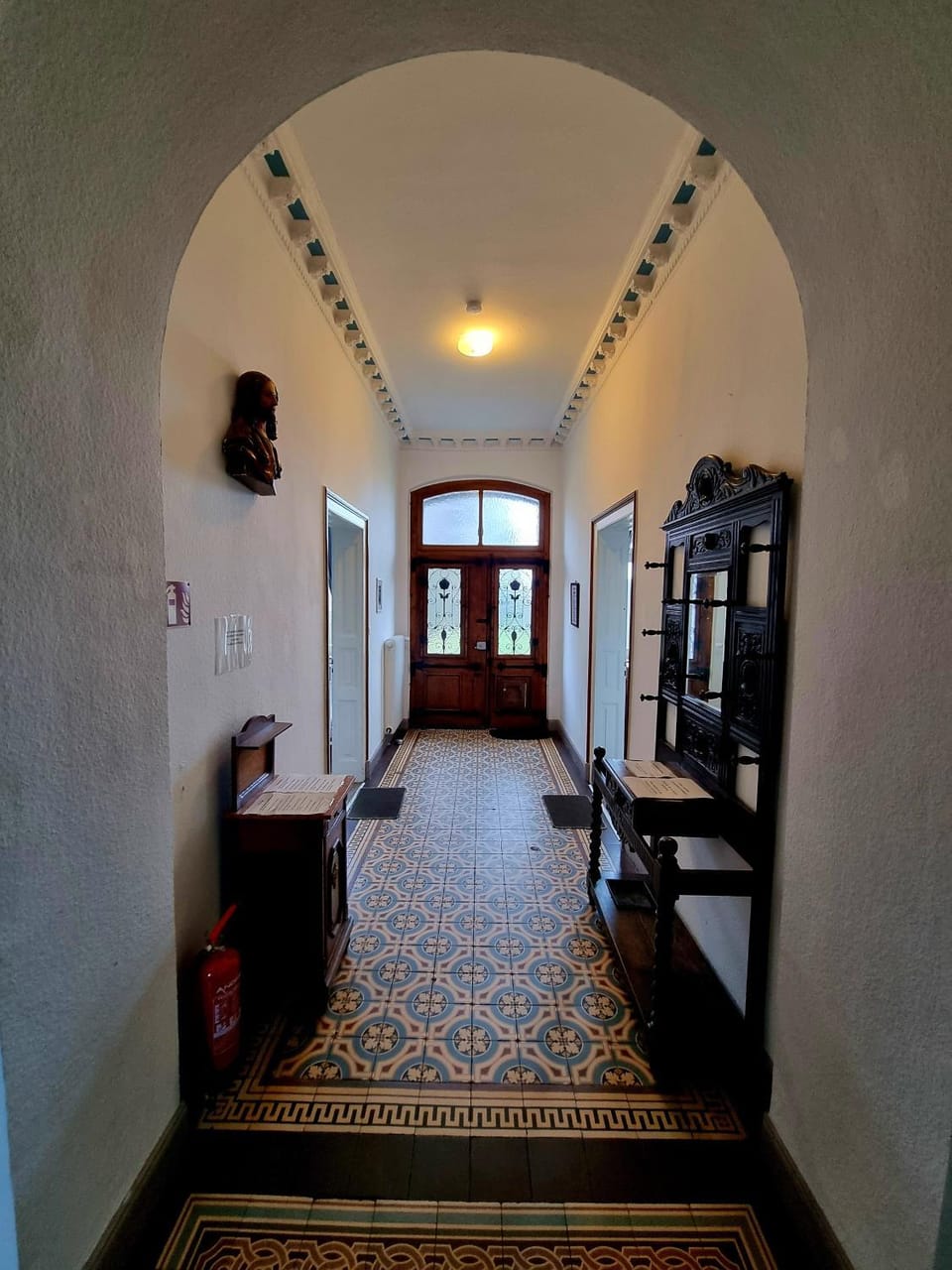Facade/entrance