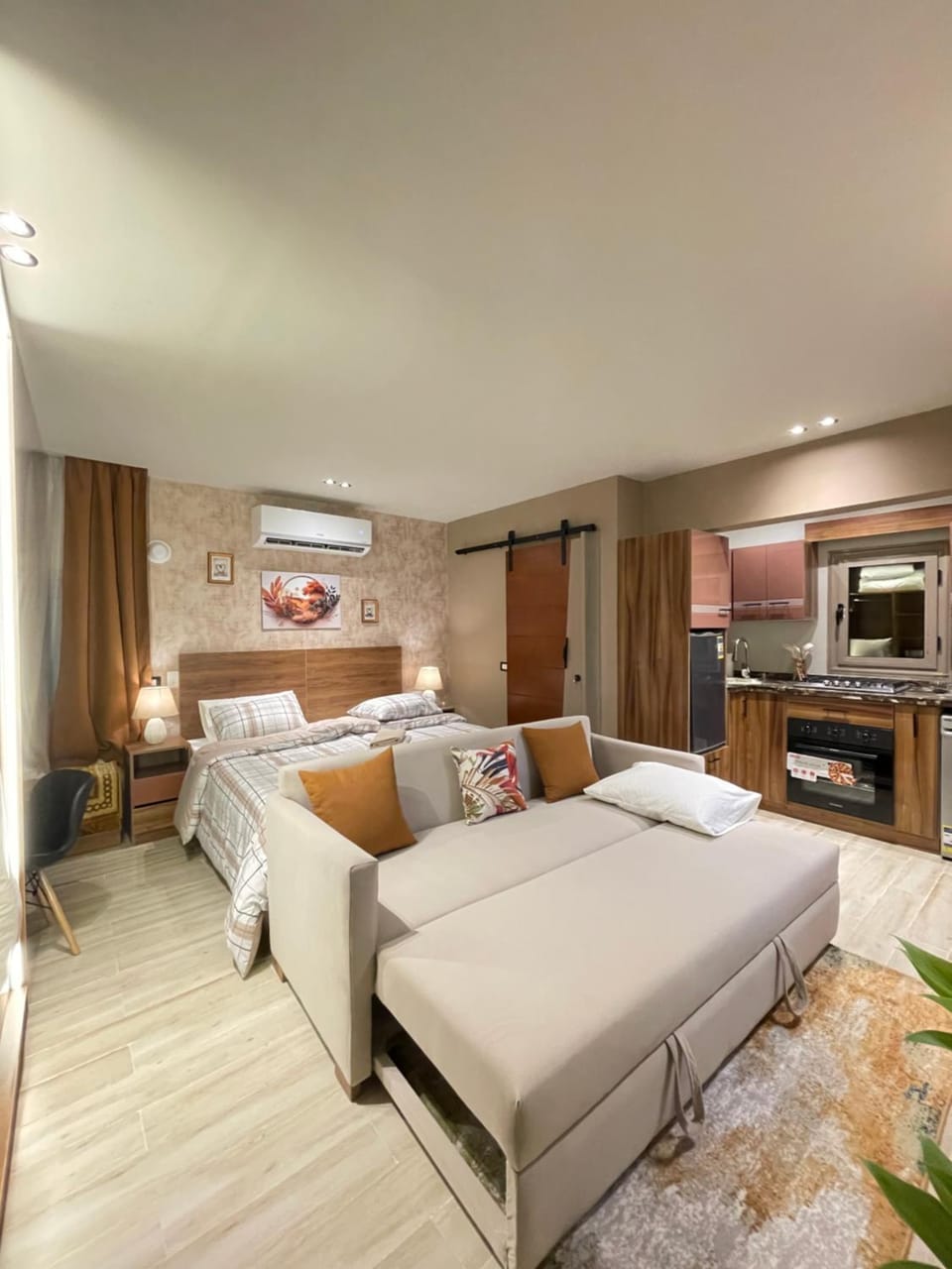 Bed, Living room, Photo of the whole room, Seating area