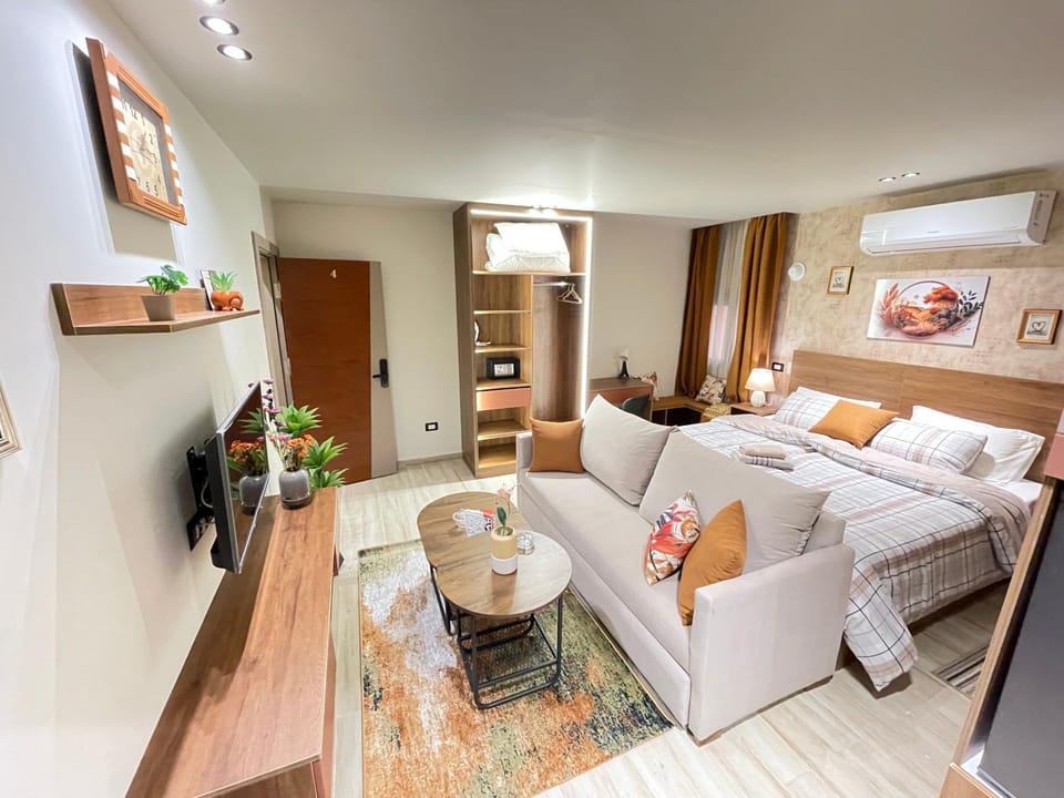 Bed, TV and multimedia, Bedroom, air conditioner