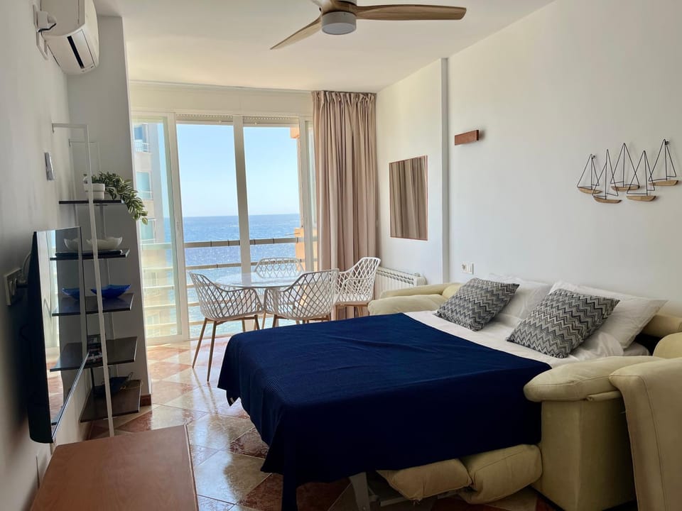 Living room, air conditioner