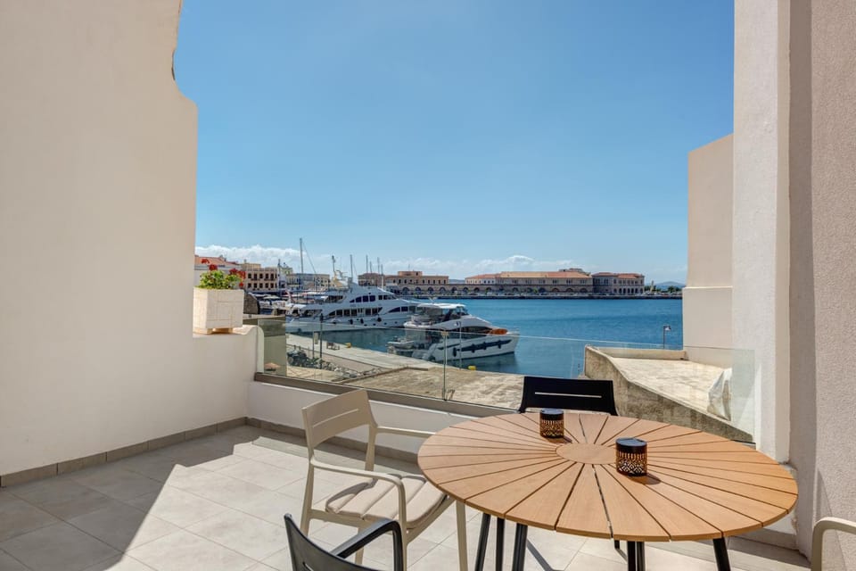Syranna Apartment in Decentralized Administration of the Aegean