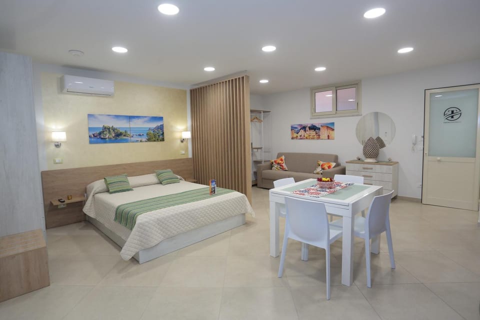 Photo of the whole room, air conditioner