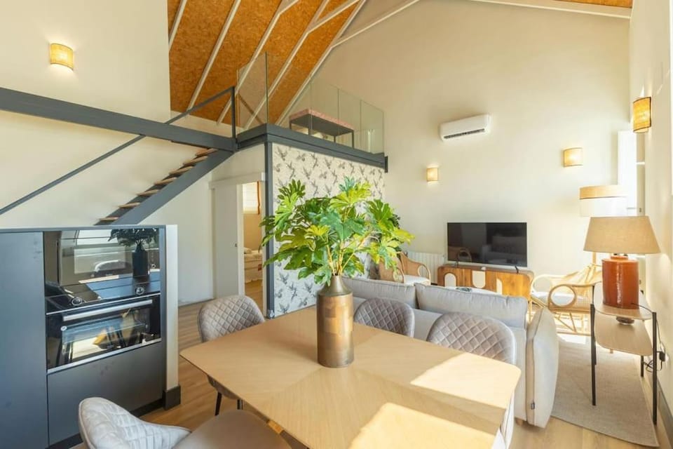 Pasaje Mallol Central Duplex by Valcambre Apartment in Seville