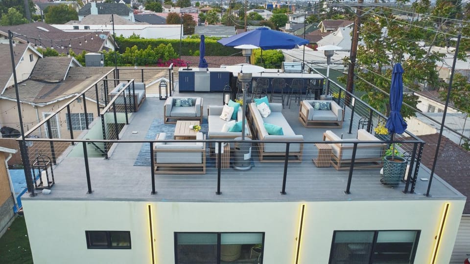 Property building, Balcony/Terrace