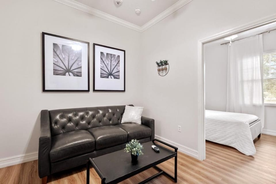 Banana Leaf Villa-Marley Junior Suite with Living Room House in Orlando