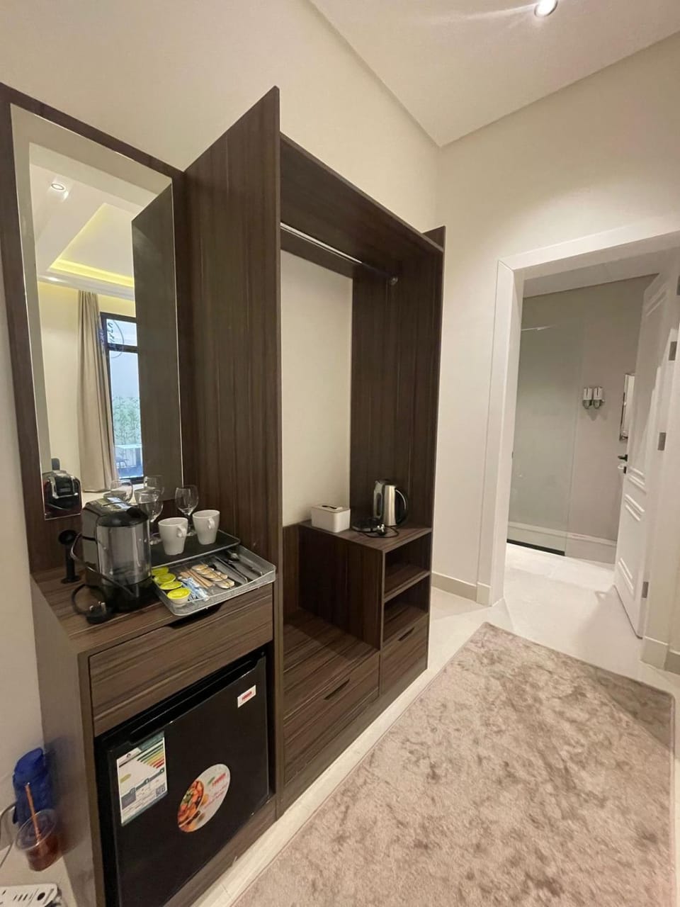 Coffee/tea facilities, minibar