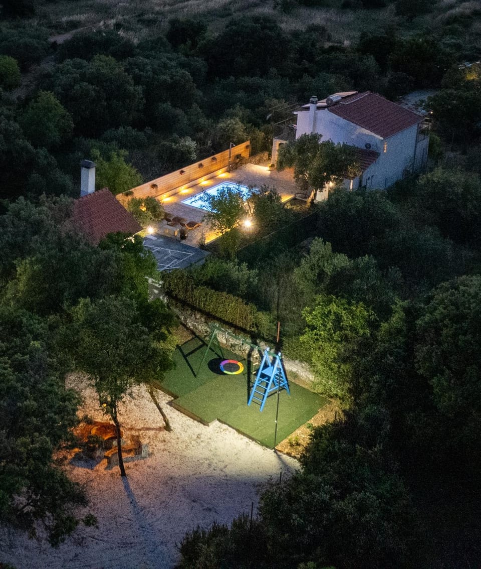 Excellent villa! Private forest and pool,near sea Villa in Šibenik-Knin County, Croatia