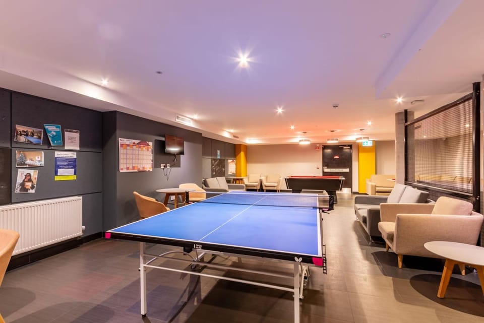 Game Room, Table tennis
