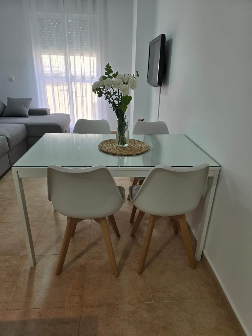 TV and multimedia, Dining area