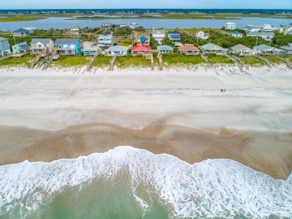 Property building, Day, Natural landscape, Bird's eye view, Beach