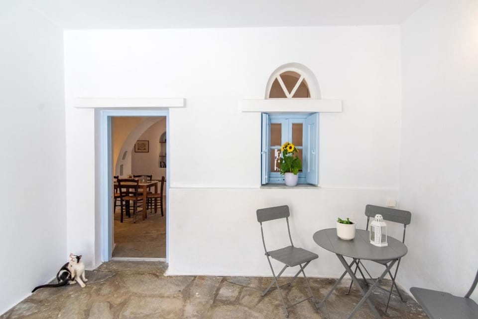 Patio, Seating area