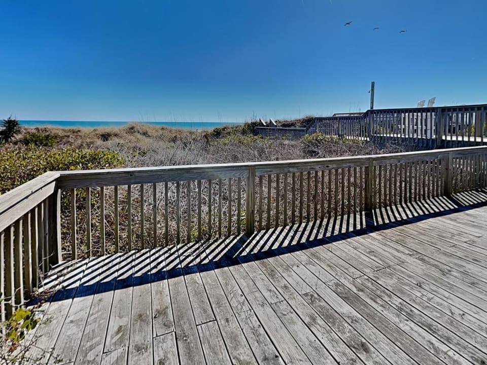 A Charm of Finches House in Topsail Beach