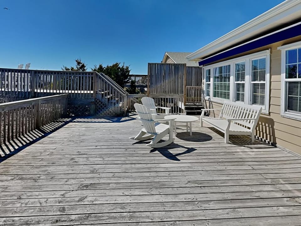 A Charm of Finches House in Topsail Beach