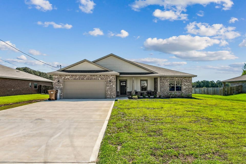 2590 Lovewood Dr House in Alabama
