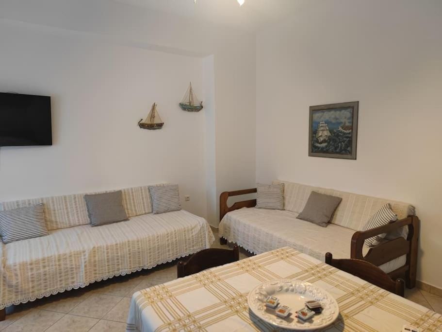 Nianiari house Apartment in Milos