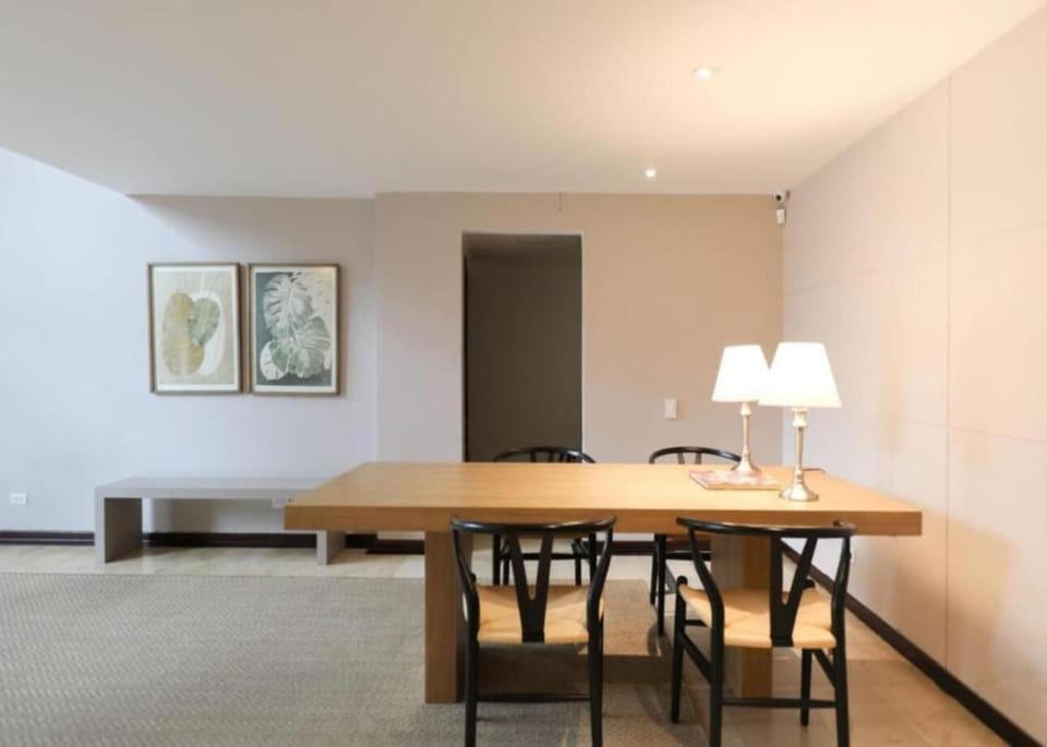 Seating area, On site