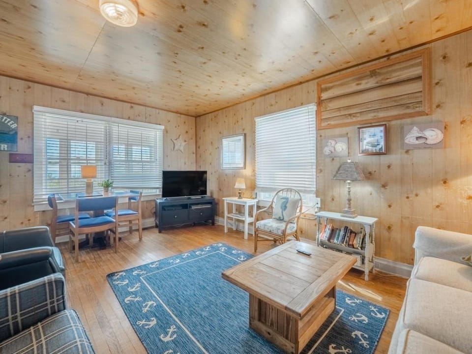 703 By The Sea House in Topsail Beach