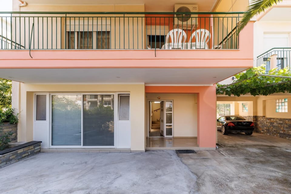 Property building, Parking
