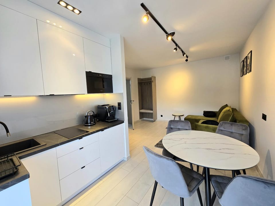 Kitchen or kitchenette, Living room, Seating area