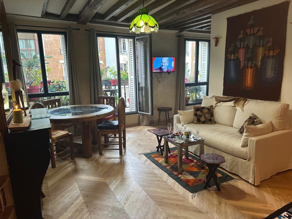 Appartement cosy Apartment in Paris