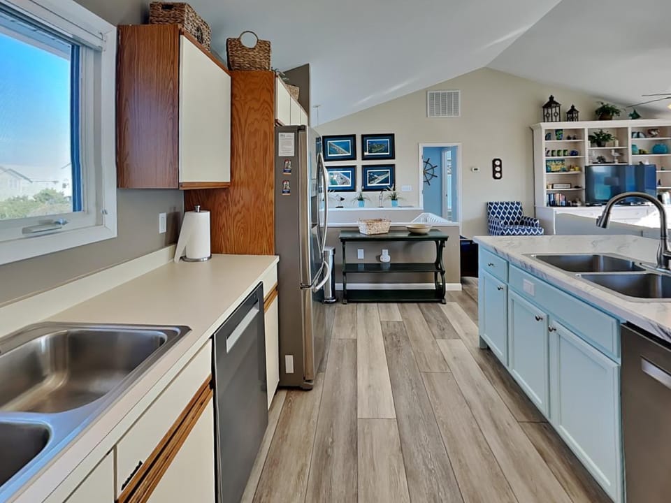 Day, Kitchen or kitchenette, furniture, kitchen