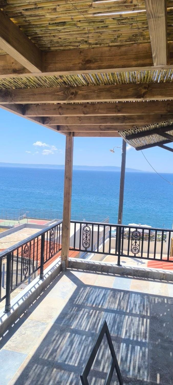 Seaview studio Apartment in Islands