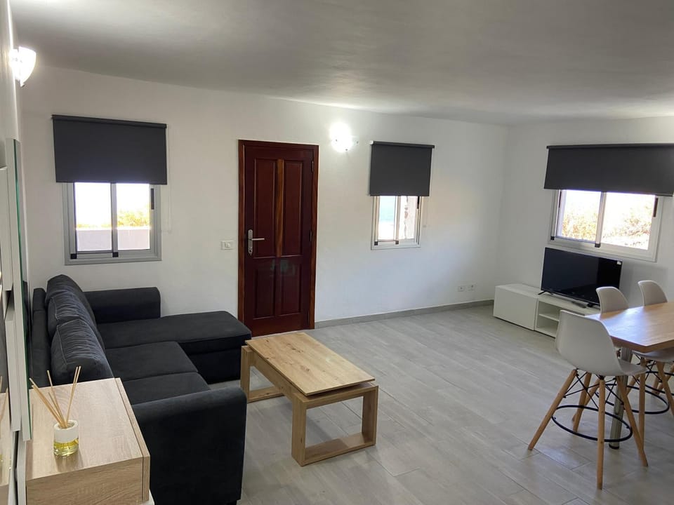 Communal lounge/ TV room, TV and multimedia, Living room