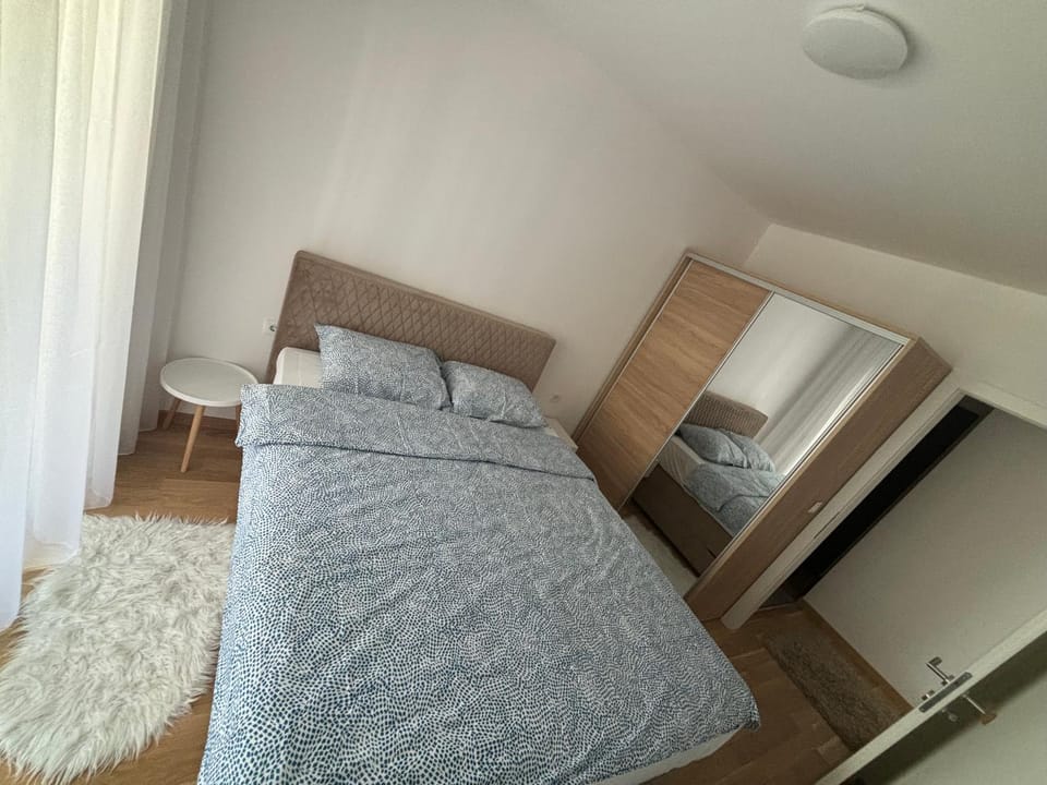 Bed, Bedroom, wardrobe