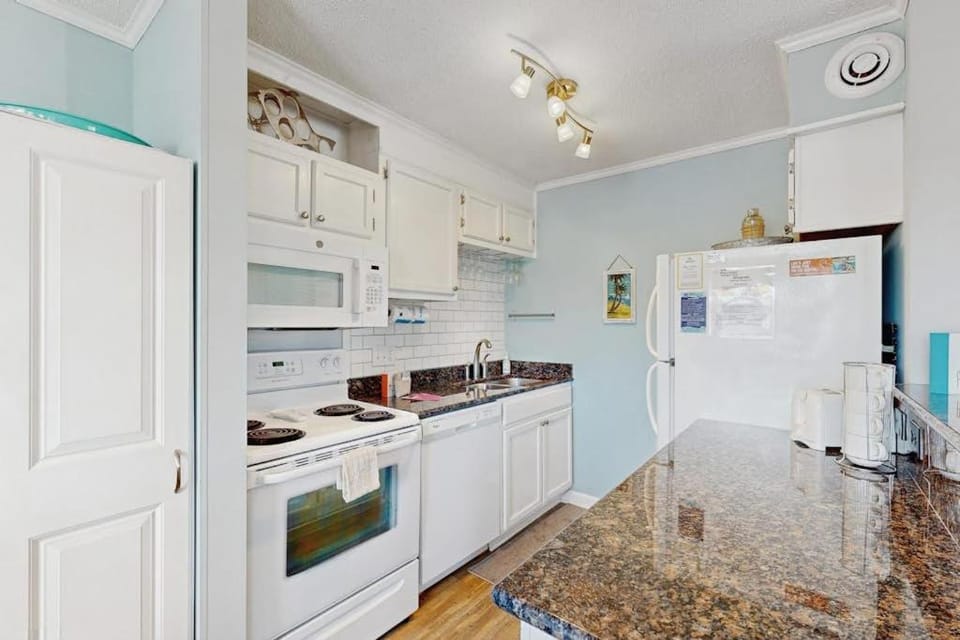 Steps to the Beach Apartment in North Myrtle Beach