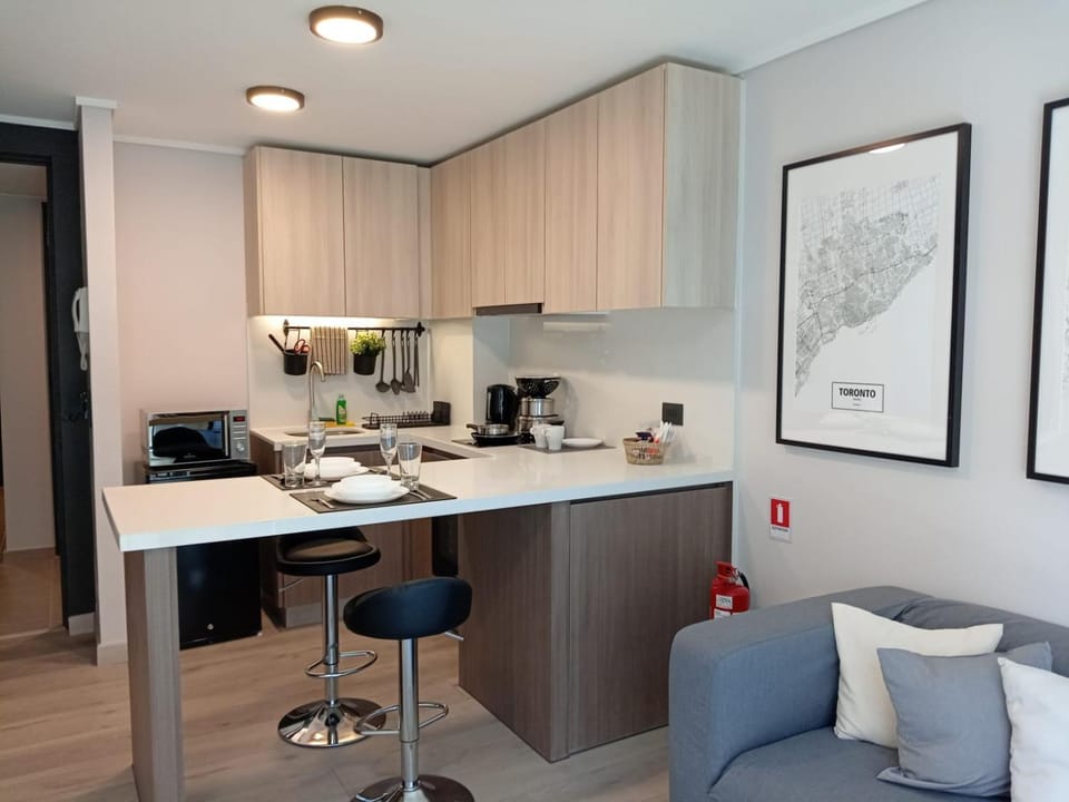 Kitchen or kitchenette, Living room, Seating area, Dining area, stove