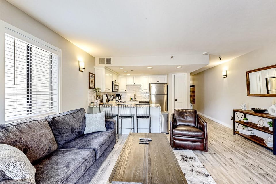 Elegant Escape Apartment in Park City
