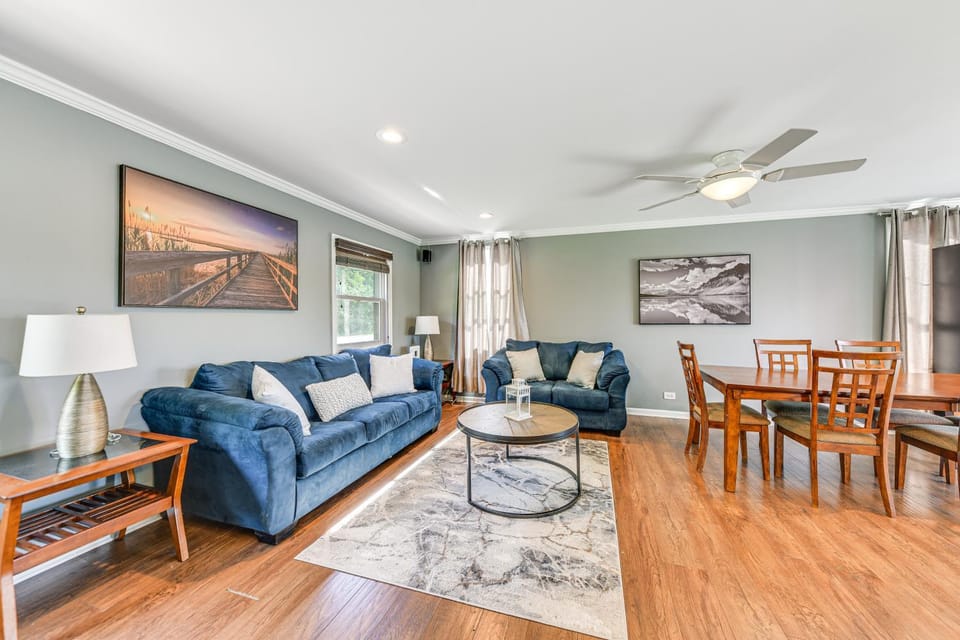 Lakefront Antioch Home w/ Dock, Grill, Game Room! House in Illinois